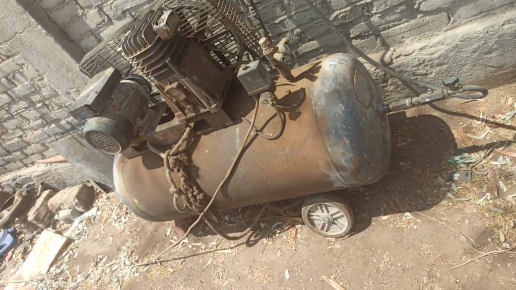 Air Compressors FIMA 100L 2HP 15KW 11Bar 50Hz كمبروسور هواء 